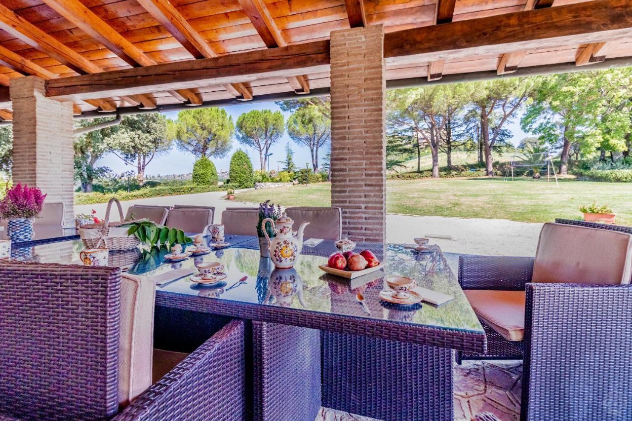 Gorgeous 2-Storey Villa With A Large Private Pool Todi Exterior photo